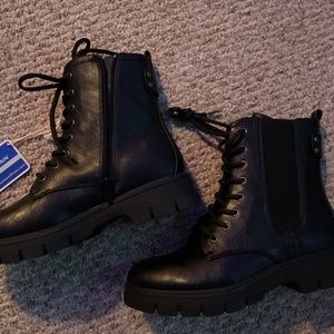 White mountain black boots